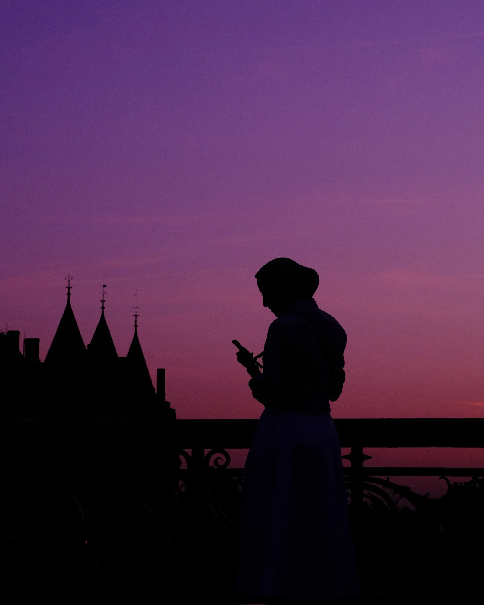 Silhouette in Paris, taken with the Velvia film simulation on the Fujifilm X-T30 II