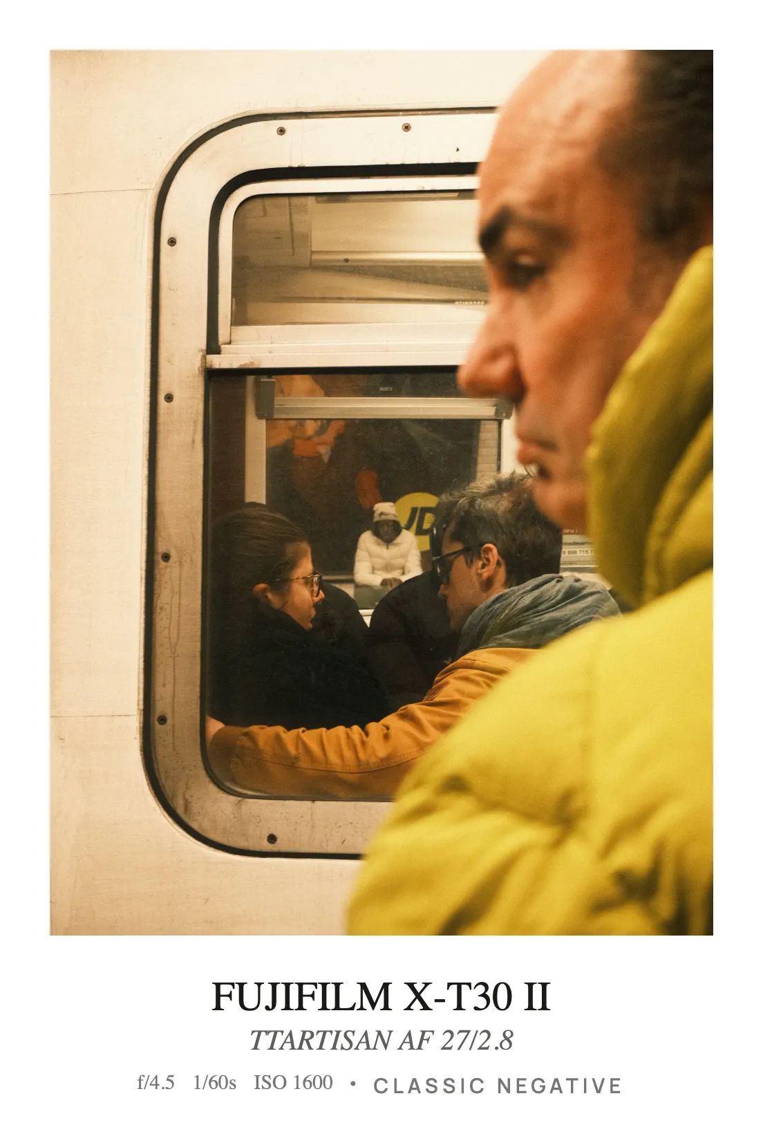 InstantCard Lab - street photography in Paris metro with EXIF for social media.