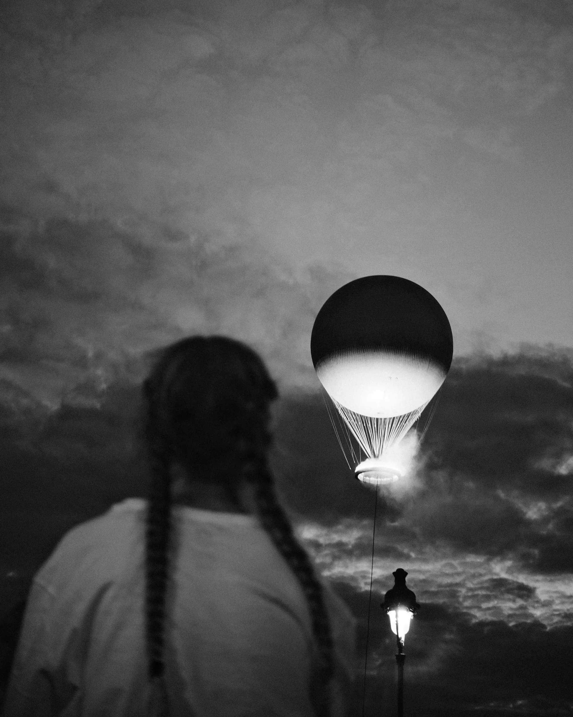 street photography scene with strong grain - ACROS Yellow filter recipe