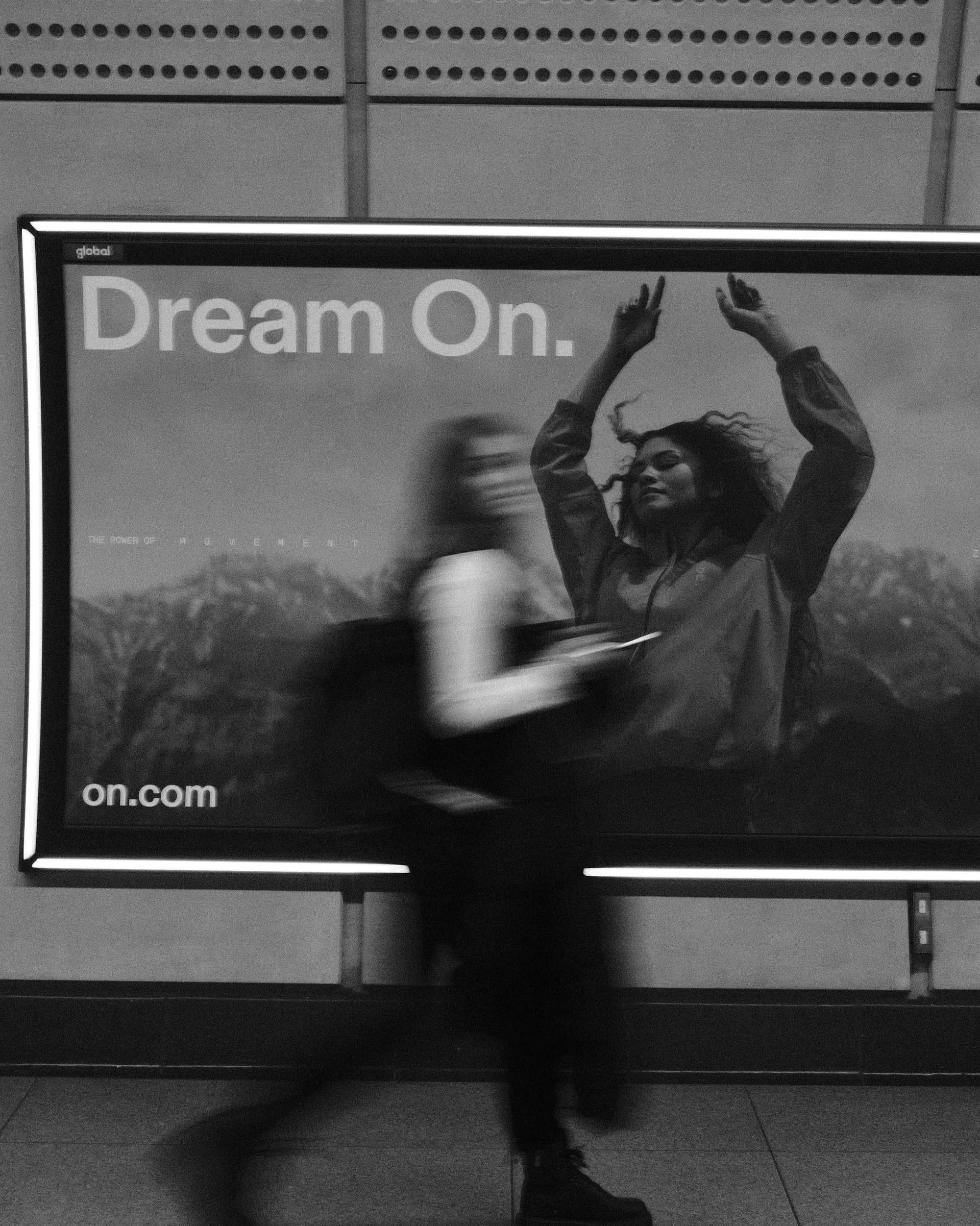 Street photography dramatic contrast using Grain Noir Fujifilm settings